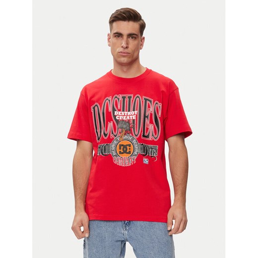 DC T-Shirt Shy Town Hss ADYZT05345 Czerwony Regular Fit ze sklepu MODIVO w kategorii T-shirty męskie - zdjęcie 182597602