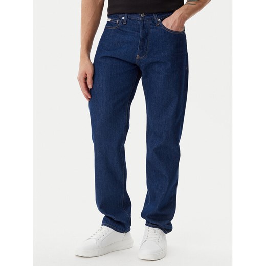 Calvin Klein Jeans Jeansy J30J327207 Granatowy Straight Fit ze sklepu MODIVO w kategorii Jeansy męskie - zdjęcie 182597830