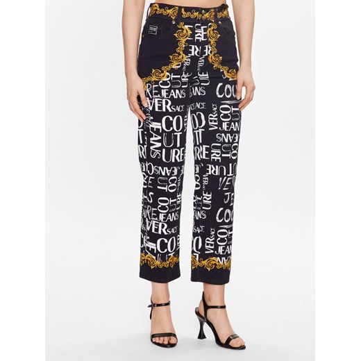 Versace Jeans Couture Spodnie materiałowe 74HAB5TP Czarny Regular Fit ze sklepu MODIVO w kategorii Spodnie damskie - zdjęcie 182598793