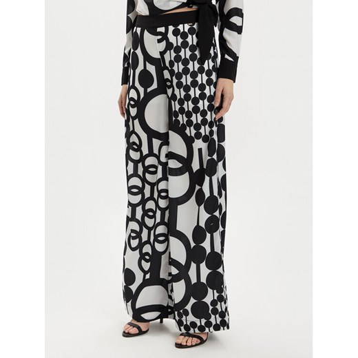 Gaudi Spodnie materiałowe 411FD25010 Czarny Relaxed Fit ze sklepu MODIVO w kategorii Spodnie damskie - zdjęcie 182600564