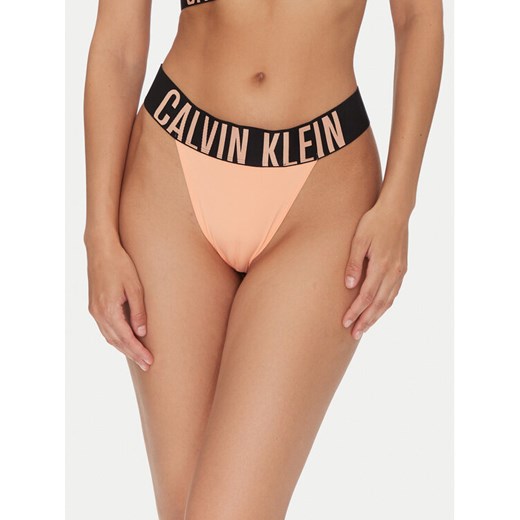 Calvin Klein Underwear Stringi 000QF7638E Różowy ze sklepu MODIVO w kategorii Majtki damskie - zdjęcie 182601002