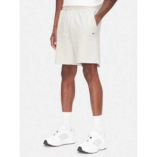 Tommy Jeans Szorty sportowe Entry Graphic DM0DM21369 Beżowy Regular Fit ze sklepu MODIVO w kategorii Spodenki męskie - zdjęcie 182601022