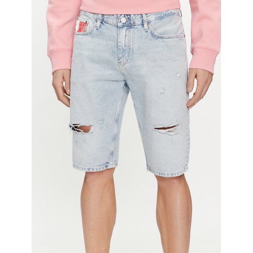 Tommy Jeans Szorty jeansowe Ryan DM0DM18804 Błękitny Slim Fit ze sklepu MODIVO w kategorii Spodenki męskie - zdjęcie 182601191