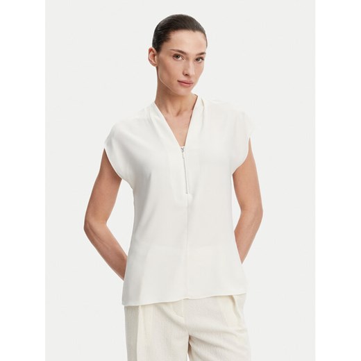 Calvin Klein Bluzka K20K208188 Biały Regular Fit ze sklepu MODIVO w kategorii Bluzki damskie - zdjęcie 182601312