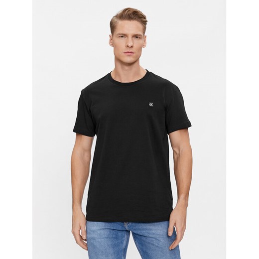 Calvin Klein Jeans T-Shirt J30J325268 Czarny Regular Fit ze sklepu MODIVO w kategorii T-shirty męskie - zdjęcie 182602201