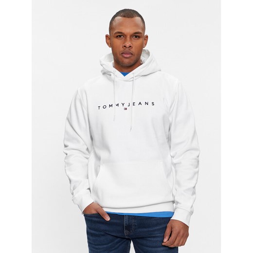 Tommy Jeans Bluza Linear Logo DM0DM17985 Biały Regular Fit ze sklepu MODIVO w kategorii Bluzy męskie - zdjęcie 182602220