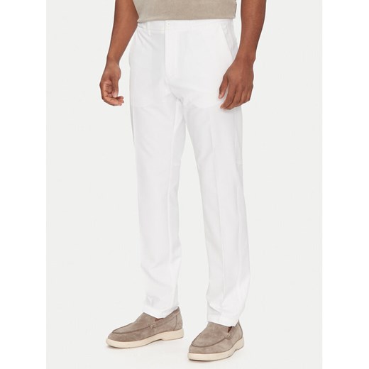 BOSS Spodnie materiałowe T_Commuter-Slim 50534303 Biały Slim Fit ze sklepu MODIVO w kategorii Spodnie męskie - zdjęcie 182603050