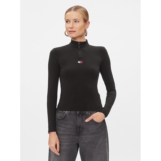 Tommy Jeans Bluzka Xs Badge DW0DW16496 Czarny Slim Fit ze sklepu MODIVO w kategorii Bluzki damskie - zdjęcie 182603154
