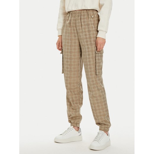 Guess Spodnie materiałowe V4BB03 WGLV2 Brązowy Relaxed Fit ze sklepu MODIVO w kategorii Spodnie damskie - zdjęcie 182603773
