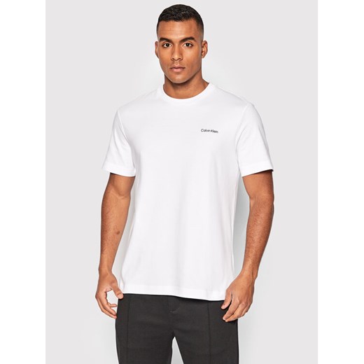 Calvin Klein T-Shirt Micro Logo Interlock K10K109894 Biały Regular Fit ze sklepu MODIVO w kategorii T-shirty męskie - zdjęcie 182604173