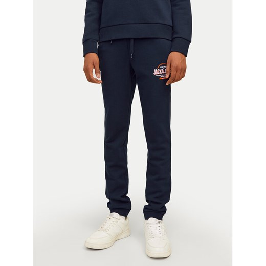Jack&Jones Junior Spodnie dresowe Logo 12258851 Granatowy Slim Fit ze sklepu MODIVO w kategorii Spodnie chłopięce - zdjęcie 182604972