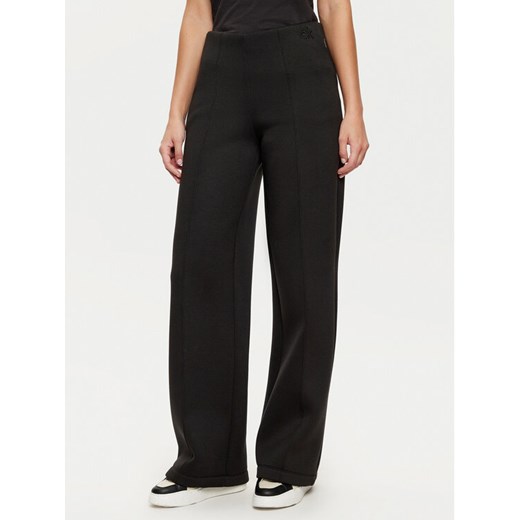 Calvin Klein Spodnie materiałowe K20K207947 Czarny Relaxed Fit ze sklepu MODIVO w kategorii Spodnie damskie - zdjęcie 182606252