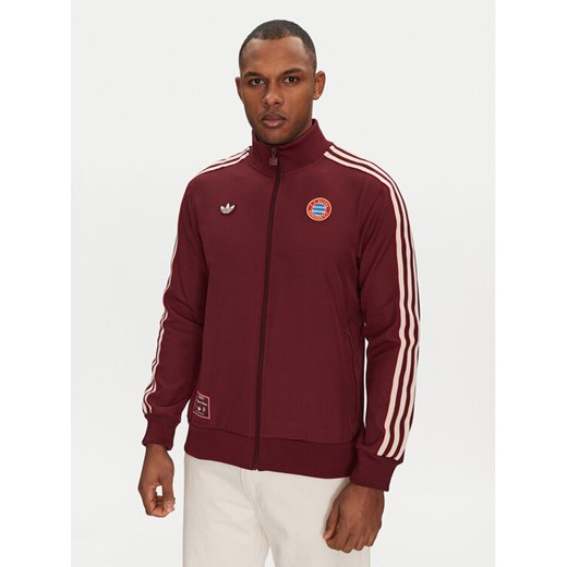 adidas Bluza FC Bayern Terrace JF0582 Czerwony Slim Fit ze sklepu MODIVO w kategorii Bluzy męskie - zdjęcie 182607120