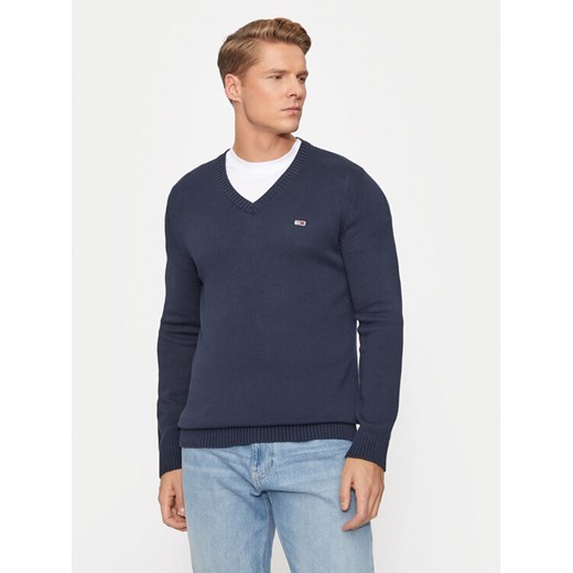 Tommy Jeans Sweter Essential DM0DM19429 Granatowy Slim Fit ze sklepu MODIVO w kategorii Swetry męskie - zdjęcie 182607202