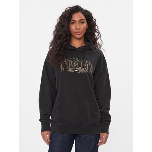 Tommy Jeans Bluza Luxe Varsity DW0DW16410 Czarny Relaxed Fit ze sklepu MODIVO w kategorii Bluzy damskie - zdjęcie 182607420