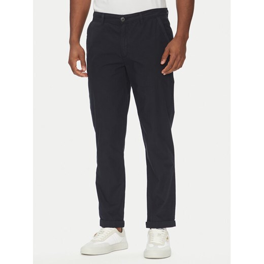 Aeronautica Militare Chinosy 251PA1654CT3505 Granatowy Regular Fit ze sklepu MODIVO w kategorii Spodnie męskie - zdjęcie 182607464