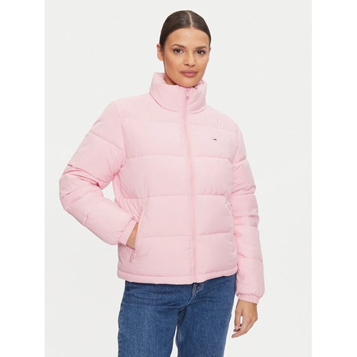 Tommy Jeans Kurtka zimowa Essential DW0DW18827 Różowy Regular Fit ze sklepu MODIVO w kategorii Kurtki damskie - zdjęcie 182607491