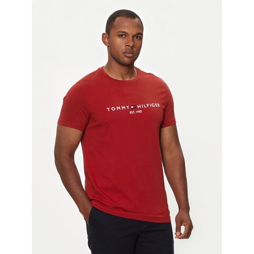 Tommy Hilfiger T-Shirt Logo MW0MW11797 Czerwony Regular Fit ze sklepu MODIVO w kategorii T-shirty męskie - zdjęcie 182607674