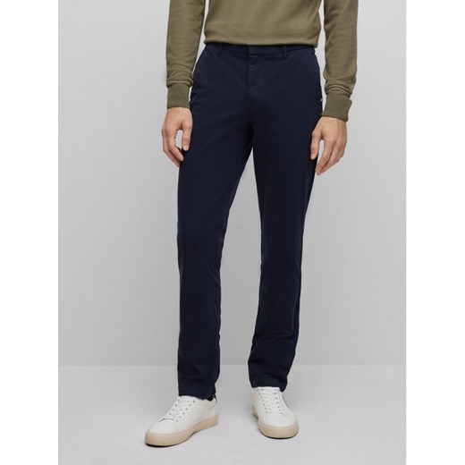 Boss Chinosy Kaito1 50487966 Granatowy Slim Fit ze sklepu MODIVO w kategorii Spodnie męskie - zdjęcie 182611112
