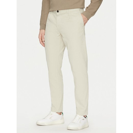 BOSS Chinosy 50529308 Beżowy Relaxed Fit ze sklepu MODIVO w kategorii Spodnie męskie - zdjęcie 182612884