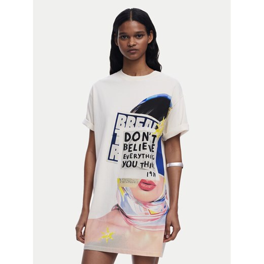 Desigual Sukienka codzienna Berlin 25SWVK20 Beżowy Regular Fit ze sklepu MODIVO w kategorii Sukienki - zdjęcie 182613331