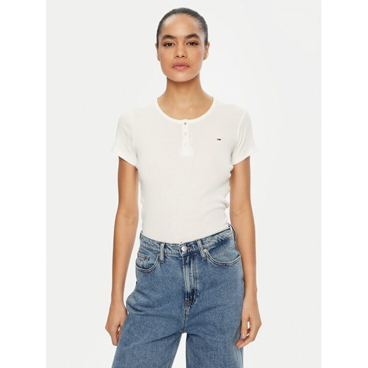 Tommy Jeans T-Shirt DW0DW19502 Biały Slim Fit ze sklepu MODIVO w kategorii Bluzki damskie - zdjęcie 182614034