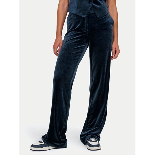 ONLY Spodnie materiałowe Kayle 15335852 Granatowy Straight Fit ze sklepu MODIVO w kategorii Spodnie damskie - zdjęcie 182614672