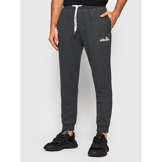 Ellesse Spodnie dresowe Granite SHK12643 Szary Regular Fit ze sklepu MODIVO w kategorii Spodnie męskie - zdjęcie 182615474