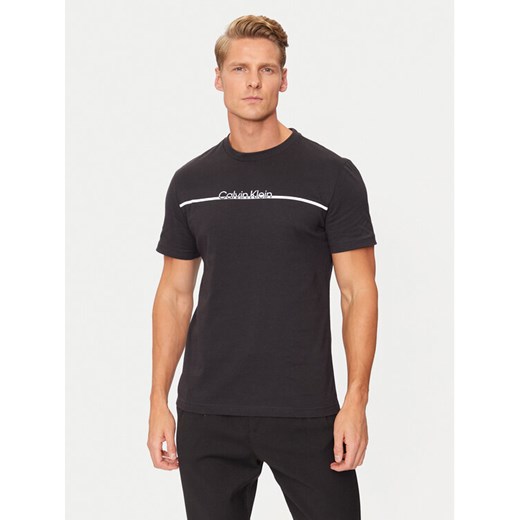 Calvin Klein T-Shirt K10K113802 Czarny Regular Fit ze sklepu MODIVO w kategorii T-shirty męskie - zdjęcie 182616741