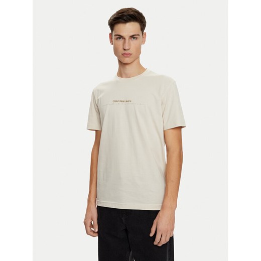 Calvin Klein Jeans T-Shirt Minimal Logo J30J327075 Beżowy Regular Fit ze sklepu MODIVO w kategorii T-shirty męskie - zdjęcie 182618222