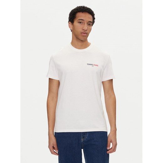 Tommy Jeans T-Shirt Dna Graphic DM0DM20815 Biały Regular Fit ze sklepu MODIVO w kategorii T-shirty męskie - zdjęcie 182620082
