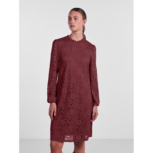 Pieces Sukienka codzienna 17139864 Bordowy Regular Fit ze sklepu MODIVO w kategorii Sukienki - zdjęcie 182622134