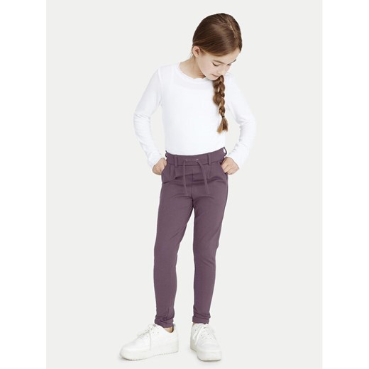 NAME IT Spodnie materiałowe 13142465 Fioletowy Regular Fit ze sklepu MODIVO w kategorii Spodnie dziewczęce - zdjęcie 182622942