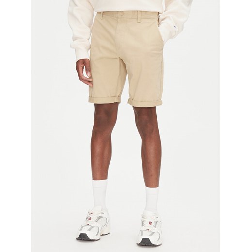 Tommy Jeans Szorty materiałowe Scanton DM0DM21950 Beżowy Slim Fit ze sklepu MODIVO w kategorii Spodenki męskie - zdjęcie 182623710