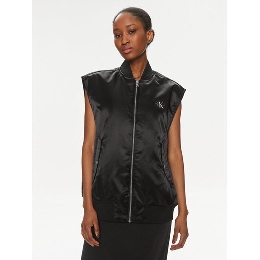 Calvin Klein Jeans Bezrękawnik J20J223039 Czarny Relaxed Fit ze sklepu MODIVO w kategorii Kamizelki damskie - zdjęcie 182623754