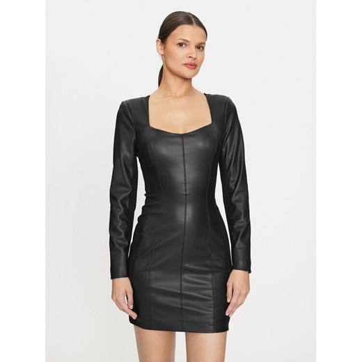 Guess Sukienka z imitacji skóry 4YGK20 7159A Czarny Regular Fit ze sklepu MODIVO w kategorii Sukienki - zdjęcie 182625122