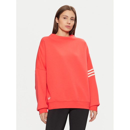 adidas Bluza Neuclassics JI8521 Czerwony Oversize ze sklepu MODIVO w kategorii Bluzy damskie - zdjęcie 182625182