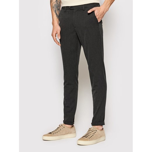 Jack&Jones Chinosy Marco 12193553 Szary Slim Fit ze sklepu MODIVO w kategorii Spodnie męskie - zdjęcie 182625664