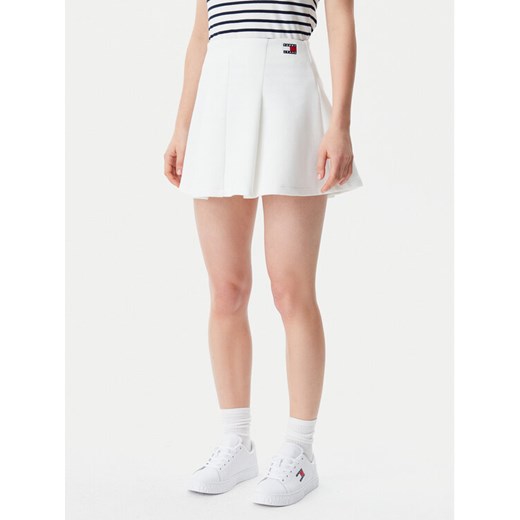 Tommy Jeans Spódnica mini Badge DW0DW20268 Écru Regular Fit ze sklepu MODIVO w kategorii Spódnice - zdjęcie 182627540