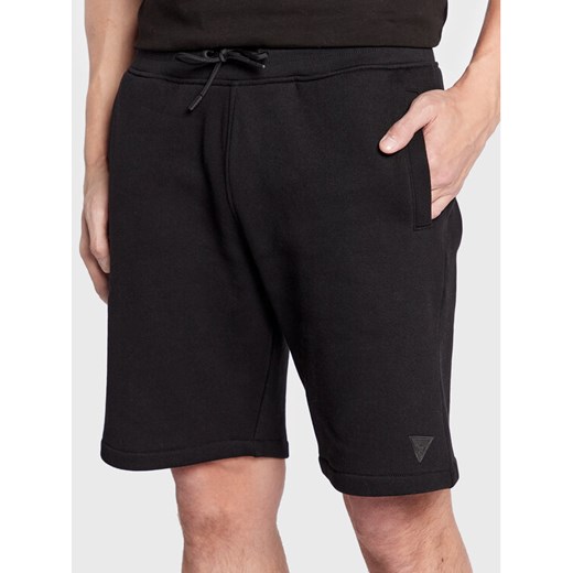 Guess Szorty sportowe Z2YD04 K9V31 Czarny Regular Fit ze sklepu MODIVO w kategorii Spodenki męskie - zdjęcie 182628802