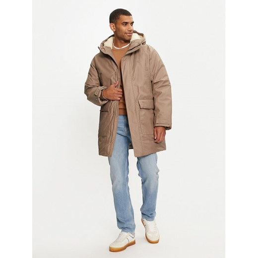Calvin Klein Jeans Parka J30J326082 Beżowy Regular Fit ze sklepu MODIVO w kategorii Parki męskie - zdjęcie 182629493