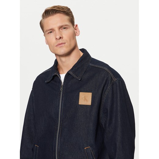 Calvin Klein Jeans Kurtka jeansowa J30J327087 Granatowy Relaxed Fit ze sklepu MODIVO w kategorii Kurtki męskie - zdjęcie 182630313