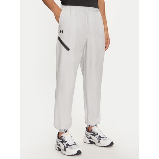 Under Armour Spodnie outdoor Unstoppable 1388823 Szary Loose Fit ze sklepu MODIVO w kategorii Spodnie męskie - zdjęcie 182631031