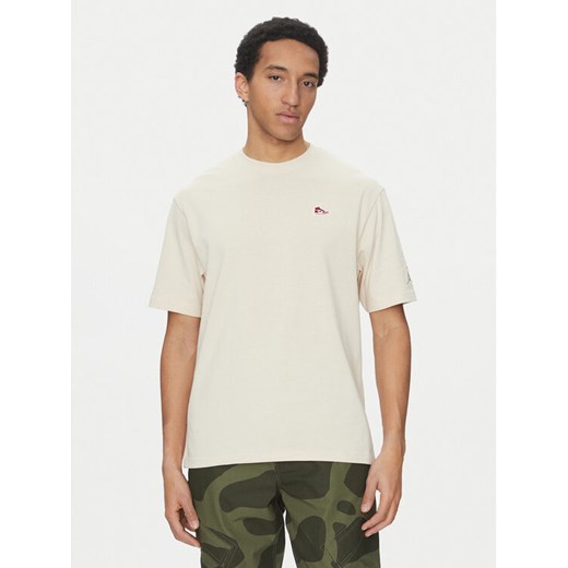 Nike T-Shirt FN5982 Beżowy Regular Fit ze sklepu MODIVO w kategorii T-shirty męskie - zdjęcie 182631414