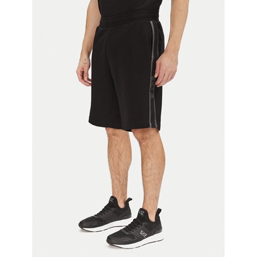EA7 Emporio Armani Szorty sportowe 7M000544 AF12660 UC001 Czarny Regular Fit ze sklepu MODIVO w kategorii Spodenki męskie - zdjęcie 182632102