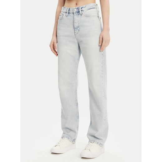 Calvin Klein Jeans Jeansy J20J225132 Niebieski Straight Fit ze sklepu MODIVO w kategorii Jeansy damskie - zdjęcie 182632602