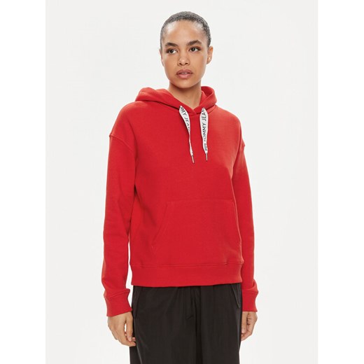 Tommy Jeans Bluza Logo Drawcord DW0DW17794 Czerwony Boxy Fit ze sklepu MODIVO w kategorii Bluzy damskie - zdjęcie 182633732