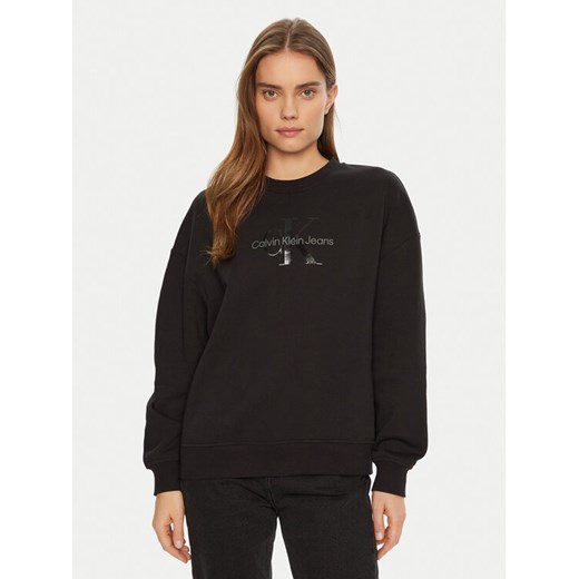 Calvin Klein Jeans Bluza Glossy Monologo J20J224724 Czarny Regular Fit ze sklepu MODIVO w kategorii Bluzy damskie - zdjęcie 182633874