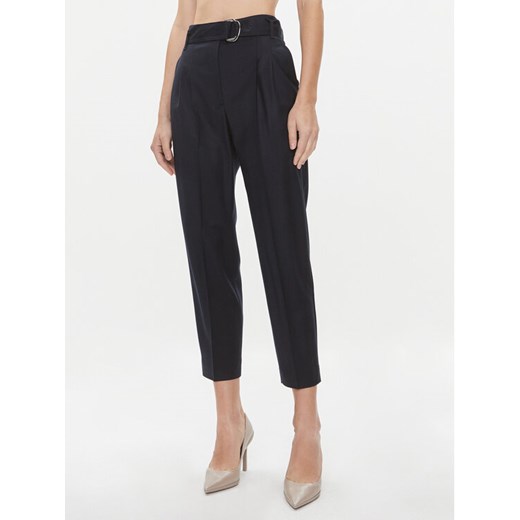 Boss Spodnie materiałowe Tapiah1 50498449 Granatowy Regular Fit ze sklepu MODIVO w kategorii Spodnie damskie - zdjęcie 182634042