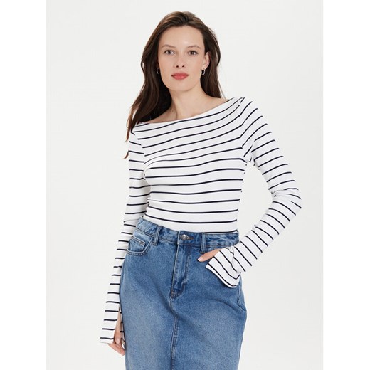 Gina Tricot Bluzka 21470 Biały Regular Fit ze sklepu MODIVO w kategorii Bluzki damskie - zdjęcie 182634541